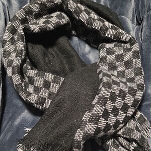 Black and White Checkered Women's Scarf